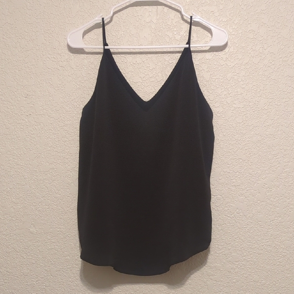 Express women's black satin loose fitting sleeveless tank top 📸 - Picture 2 of 10